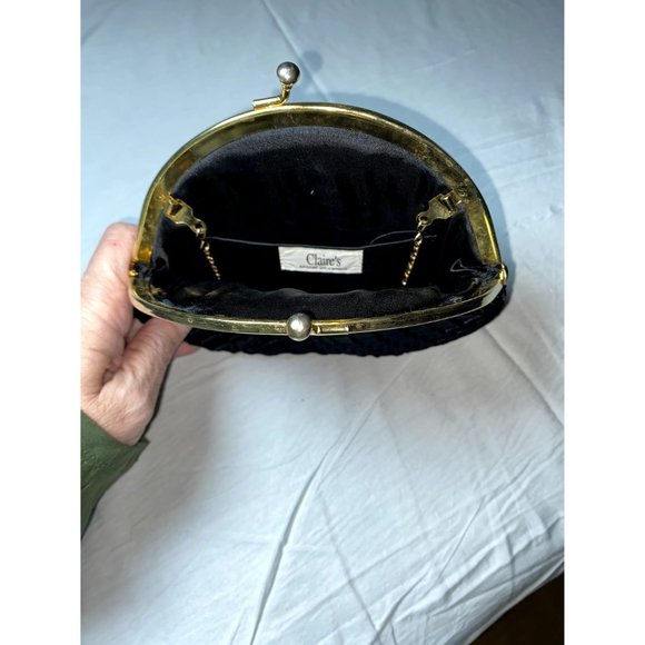 Round Black and Gold Clasp Should Evening Formal Purse - Picture 7 of 8